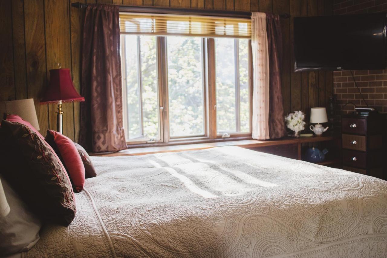 Shane Acres Country Inn Juneau Eksteriør billede