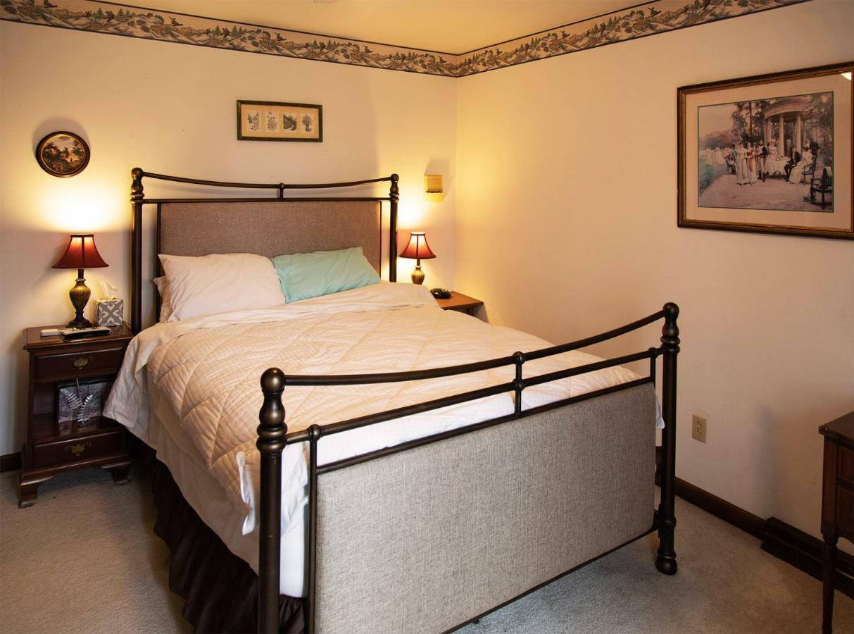 Shane Acres Country Inn Juneau Eksteriør billede